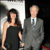 Clint Eastwood et Dina à la première du film Invictus à Los Angeles, le 3 décembre 2009.