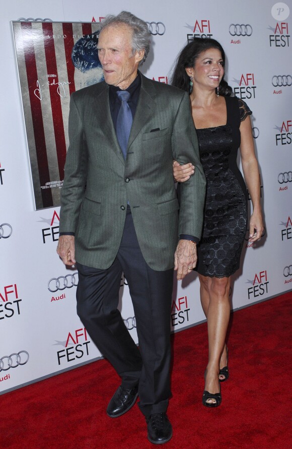 Clint Eastwood et Dina à Los Angeles, le 3 novembre 2011.