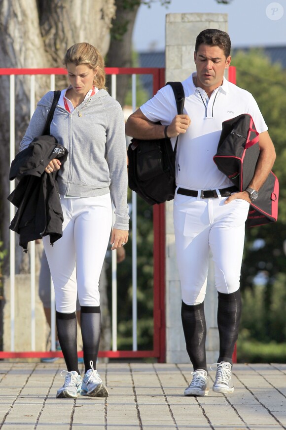 Athina Onassis et son mari Alvaro de Miranda Neto prenaient part au Jumping de Gijon et se sont montrés complices et détendus le 28 août 2013.