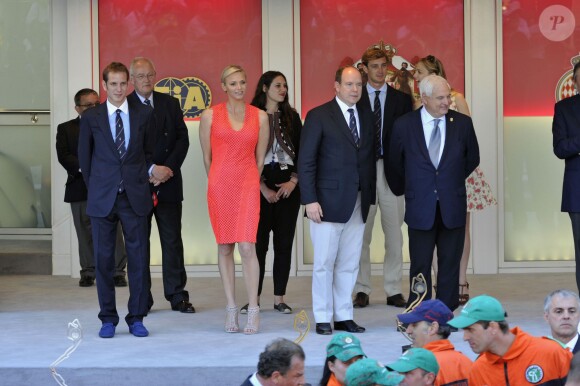 La princesse Charlene, le Prince Albert II de Monaco, Andrea Casiraghi, Tatiana Santo Domingo, Pierre Casiraghi et Beatrice Borromeo lors du Grand Prix de Monaco de Formule 1 le 26 mai 2013