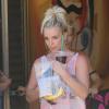 Britney Spears sur le chemin de son studio de danse à Los Angeles, le vendrdi 30 août 2013.