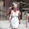 Britney Spears de sortie avec sa maman et son chéri, David Lucado, le 31 août 2013 à Calabasas (Los Angeles).