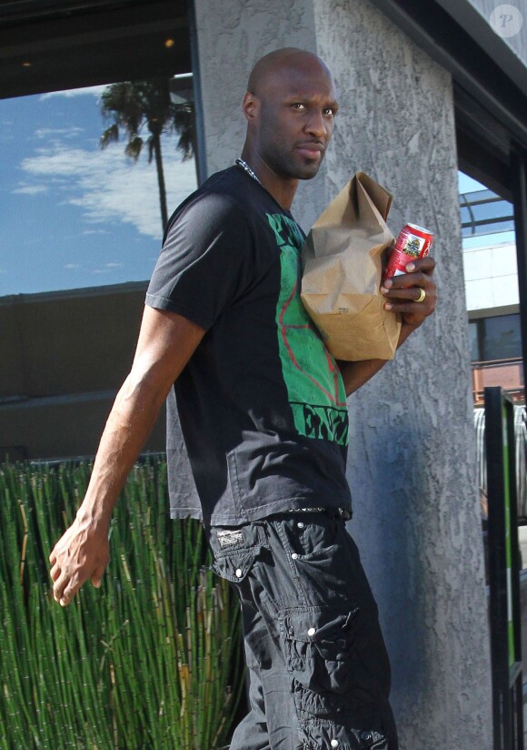 Lamar Odom, qui a été arrêté pour conduite en état d'ivresse fait quelques courses à Van Nuys, le 31 août 2013.