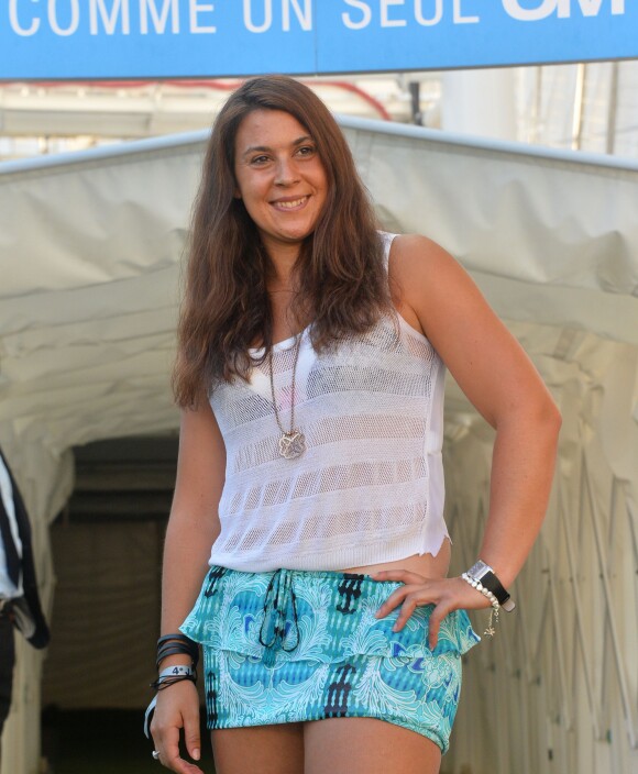 La toute jeune retraitée du tennis Marion Bartoli au stade Vélodrome pour le match OM-AS Monaco le 1er septembre 2013 à Marseille.