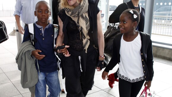 Madonna et sa tribu sur le départ après leur week-end avec Brahim Zaibat