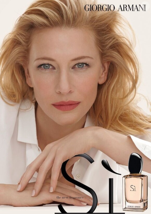Cate Blanchett dans la campagne du parfum Si, d'Armani.