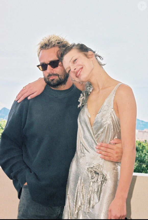 Luc Besson et Milla Jovovich lors du Festival de Cannes 1997 et la présentation du Cinquième Elément