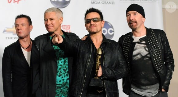 Larry Mullen Jr, Adam Clayton, Bono and The Edge de U2 aux Billboard Music Awards à Las Vegas, le 22 mai 2011.