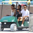 Noah Becker, fils de Boris, et sa petite amie Larissa (Lary) sur une plage de Miami le 6 septembre 2013.