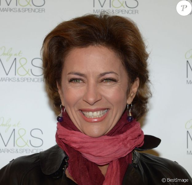 Corinne Touzet - Inauguration de la boutique Marks & Spencer au centre commercial So Ouest à Levallois le 17 octobre 2012.