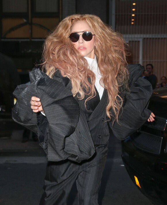 Lady Gaga se rend au First Ever Fashion Media Awards, New York, le 6 septembre 2013.