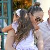 J.Lo, son petit ami Casper Smart et les jumeaux Max et Emme à Calabasas le 14 septembre 2013.
