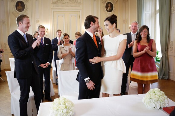 Vous pouvez embrasser la mariée... Mariage civil du prince Felix de Luxembourg et de Claire Lademacher, le 17 septembre 2013, à Königstein im Taunus.