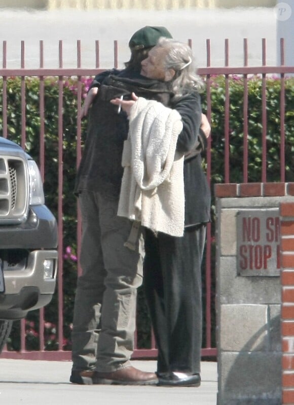 Patrick Swayze dit au revoir à sa mère à Los Angeles le 14 févirer 2009.