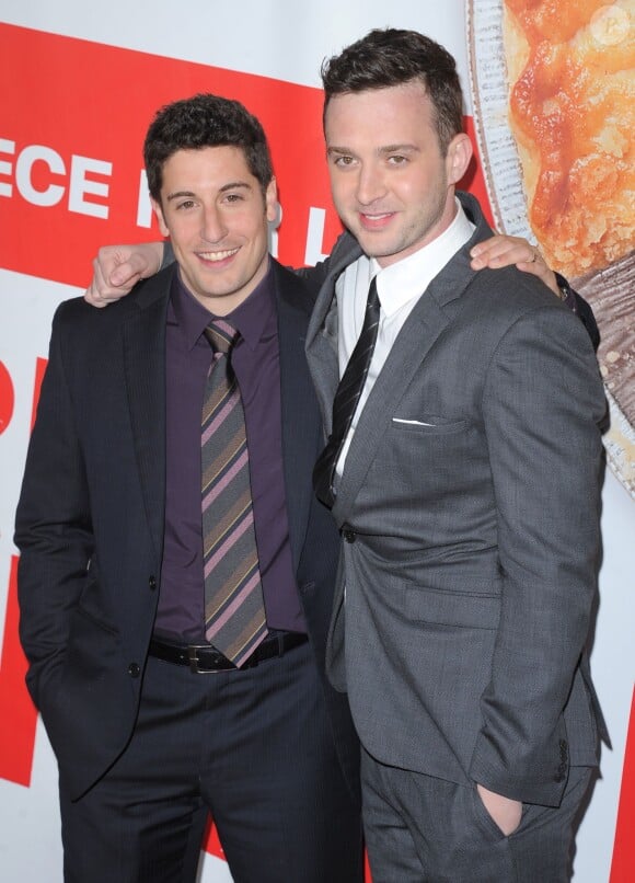 Jason Biggs et Eddie Kaye Thomas à la première du film "American Pie 4" à Hollywood, le 19 mars 2012.