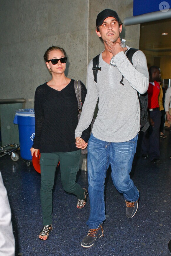 Kaley Cuoco et Ryan à l'aéroport de Los Angeles le 10 septembre 2013