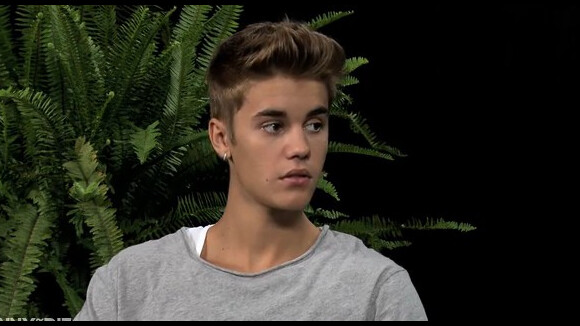 Justin Bieber fouetté par Zach Galifianakis : L'interview du malaise