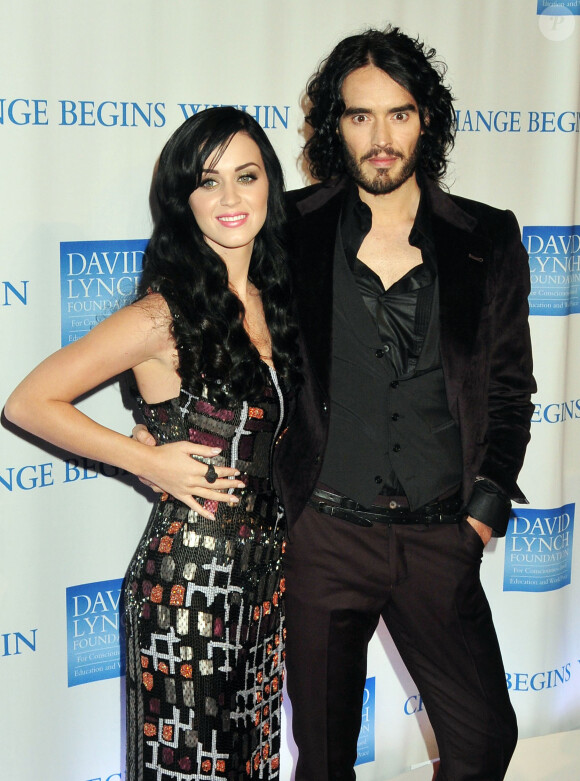 Katy Perry et Russell Brand à la soirée "Change for begins from within", à New York, le 21 décembre 2010.
