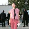 Virginie Ledoyen arrive au Défilé Louis Vuitton le 2 octobre 2013