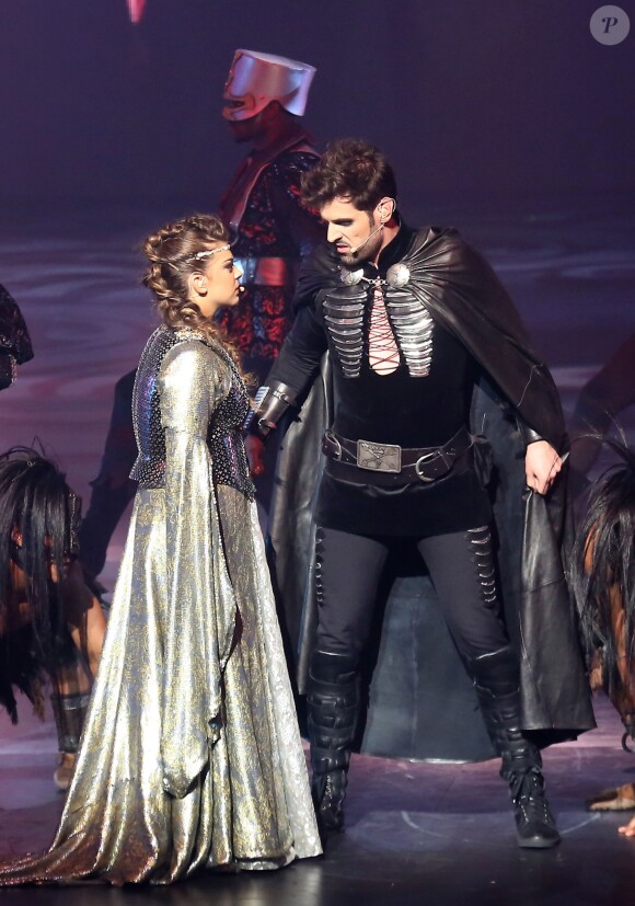 Exclu - Premier jour du spectacle musical "Robin des Bois, Ne renoncez jamais" au Palais des Congrès à Paris, le 26 Septembre 2013.