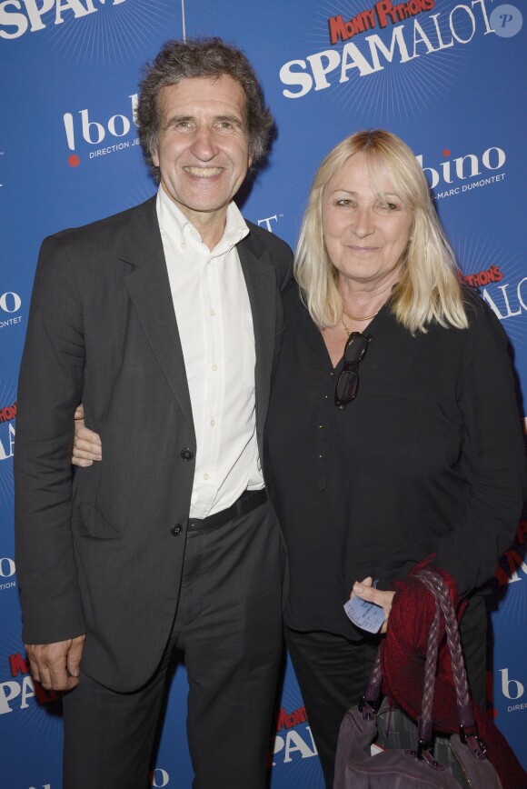 Gérard Leclerc et sa femme Julie à la générale du spectacle "Spamalot" à Bobino, à Paris. Le 3 octobre 2013.