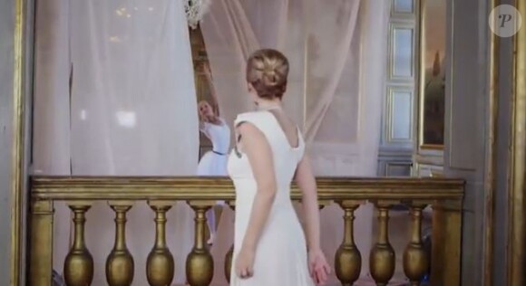 Lara Fabian dans le clip de Danse, son nouveau single issu de l'album Le Secret.