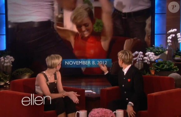 Miley Cyrus a abordé ses fiançailles rompues sur le plateau de l'émission d'Ellen DeGeneres, le 10 octobre 2013.