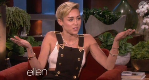 Miley Cyrus sur le plateau de l'émission d'Ellen DeGeneres, le 10 octobre 2013.