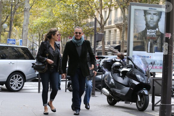 Tom Hanks avec sa femme Rita Wilson visitant et faisant du shopping à Paris le 12 octobre 2013