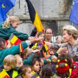  Le roi Philippe de Belgique et la reine Mathilde, dont le style vestimentaire vintage n'a pas fait l'unanimité, effectuaient le 16 octobre 2013 à Gand une de leurs Joyeuses entrées, leur tournée inaugurale du royaume. 