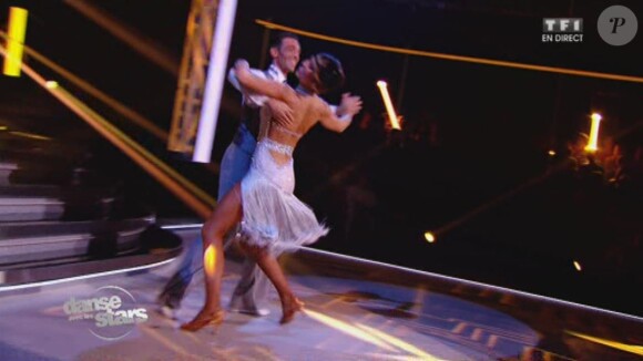 Laury Thilleman et Maxime Dereymez - Quatrième prime de "Danse avec les stars 4" sur TF1. Le 19 octobre 2013.