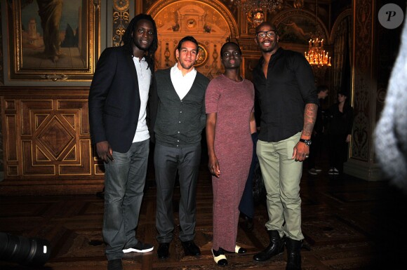 Olivier Missoup, Aya Cissoko, Julien Arias et Ibrahima Diaw lors du 10e gala de l'association Un Maillot pour la Vie à l'hôtel de Ville de Paris le 22 octobre 2013