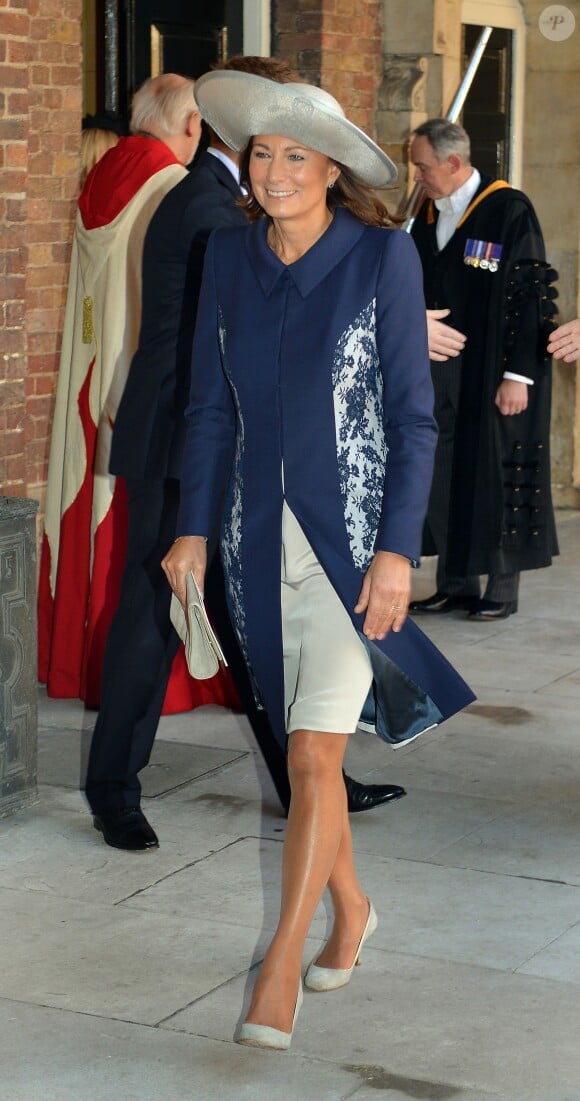 Carole Middleton arrivant au palais Saint James pour le baptême du prince George de Cambridge, le 23 octobre 2013
