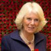 Camilla Parker Bowles visite The Poppy Factory à Londres le 24 octobre 2013