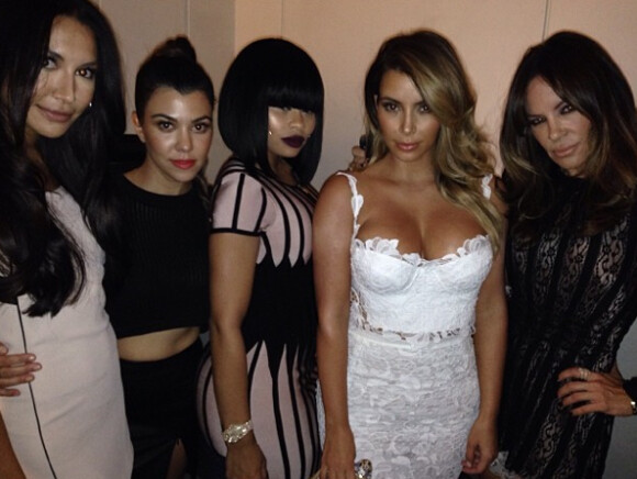 Kim Kardashian entourée de ses amies, prête à fêter son anniversaire au club TAO de Las Vegas
