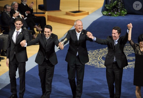 Les membres de la société Max Planck lors de la cérémonie de remise des prix Prince des Asturies à Oviedo, le 25 octobre 2013.
