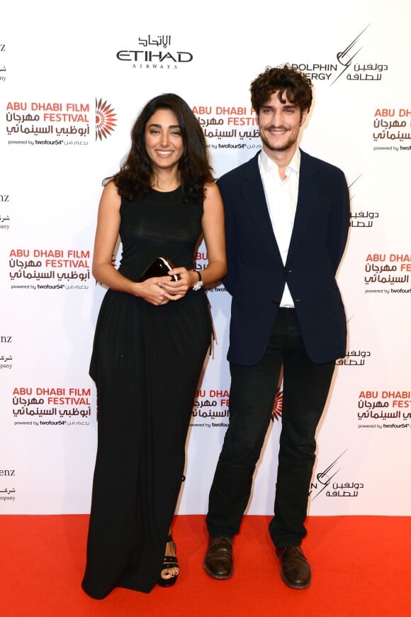 Le comédien français Louis Garrel accompagne sa bien-aimée, l'actrice iranienne Golshifteh Farahani qui défend son film My Sweet Pepper Land au festival du film d'Abu Dhabi le 27 octobre 2013