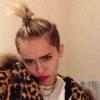 Miley Cyrus a posté une série de photos pour Halloween, le 28 octobre 2013.