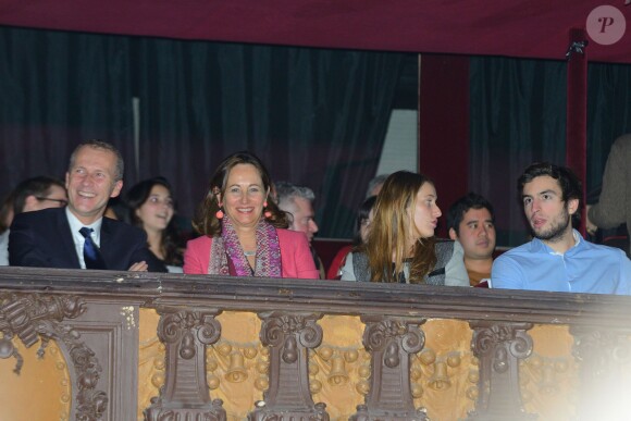 Guillaume Garot, Ségolène Royal et sa fille Flora au concert de Joyce Jonathan, au Trianon, à Paris, le 29 octobre 2013.
