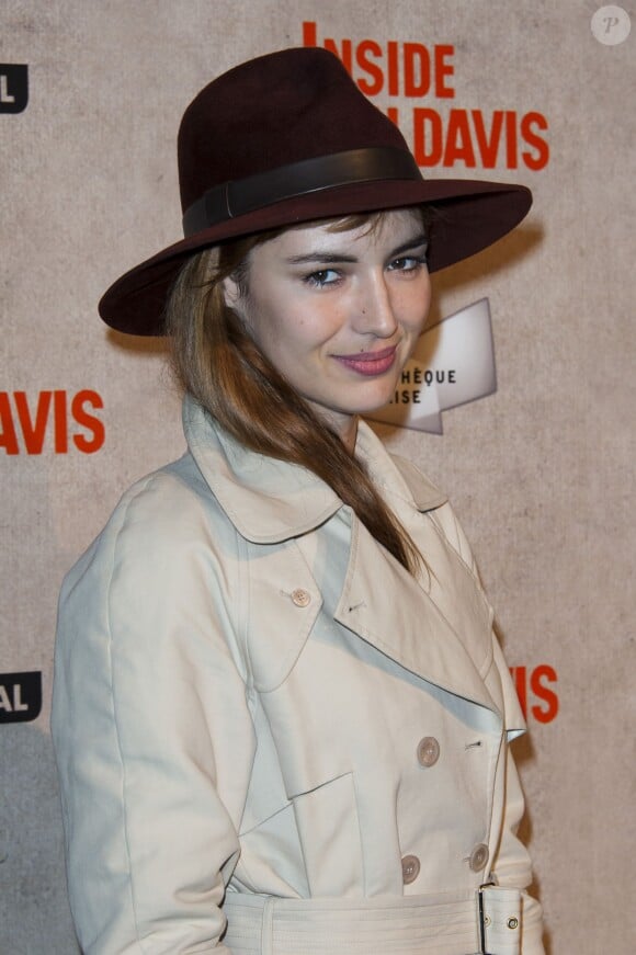 Louise Bourgoin à l'avant-première du film Inside Llewyn Davis à Paris. Le 16 octobre 2013.