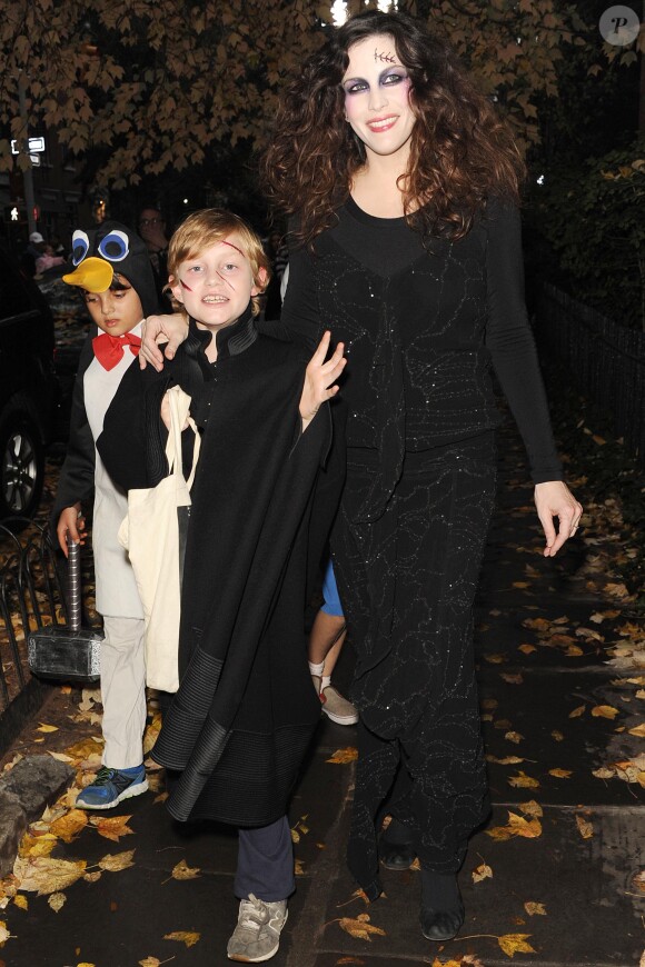Liv Tyler avec son fils Milo pour Halloween 2013