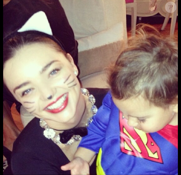 Miranda Kerr et son petit Flynn pour Halloween 2013