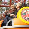 Johnny Hallyday et sa femme Laeticia se sont éclatés avec leurs filles Jade et Joy au parc d'attractions Knott's Berry Farm situé à Buena Park, dans la banlieue de Los Angeles, le 25 octobre 2013.
