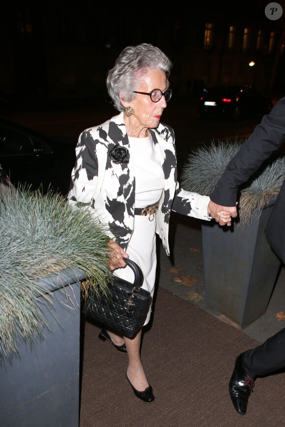 Exclusif - Andrée (dite Dadou) Mallah, mère de Nicolas Sarkozy fêtait ses 88 ans au restaurant 154 à Paris, le 11 octobre 2013.