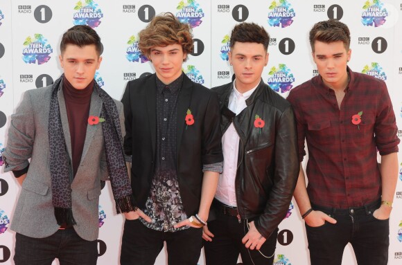 JJ Hamblett, George Shelley, Jaymi Hensley et Josh Cuthbert du groupe Union J assistent aux BBC Radio 1's Teen Awards 2013 à la Wembley Arena. Londres, le 3 Novembre 2013.