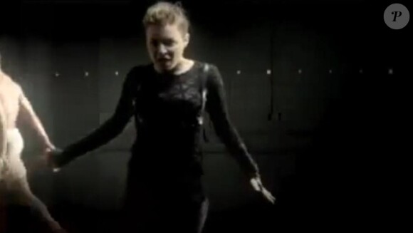 La chanteuse Gala dans son nouveau clip "Taste of Me" dévoilé fin octobre 2013.