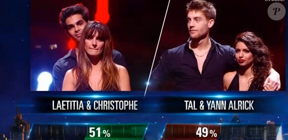 Alizée en larmes face à l'élimination de son amie Tal, le 2 novembre 2013 dans Danse avec les stars 4 sur TF1.