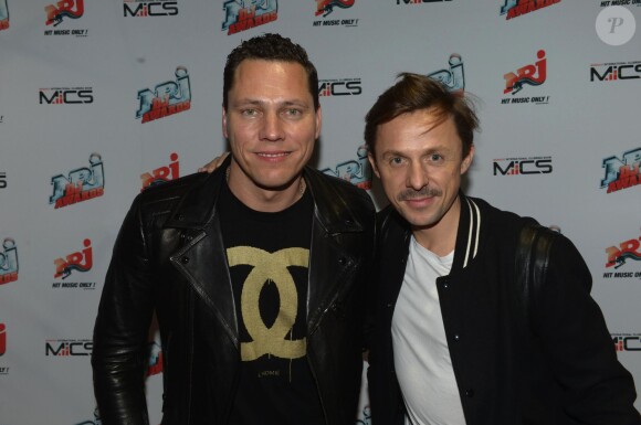 Dj Tiësto et Martin Solveig aux NRJ DJ Awards, au Grimaldi Forum de Monaco le 6 novembre 2013.