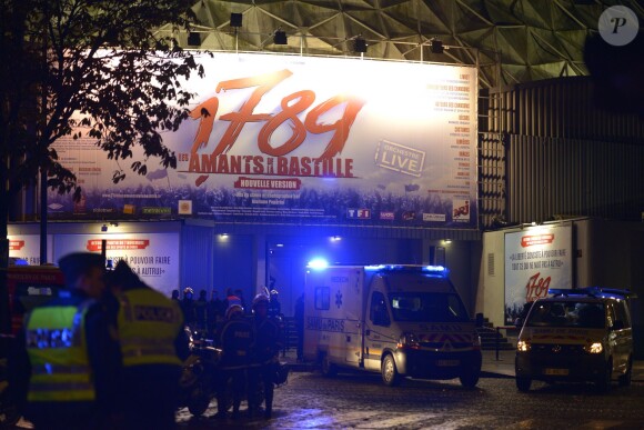 Une explosion a eu lieu lors des préparations de la comédie musicale "1789, les amants de la Bastille, au Palais des Sports de Paris, provoquant la mort d'une personne et en blessant une quinzaine d'autres, le 8 novembre 2013