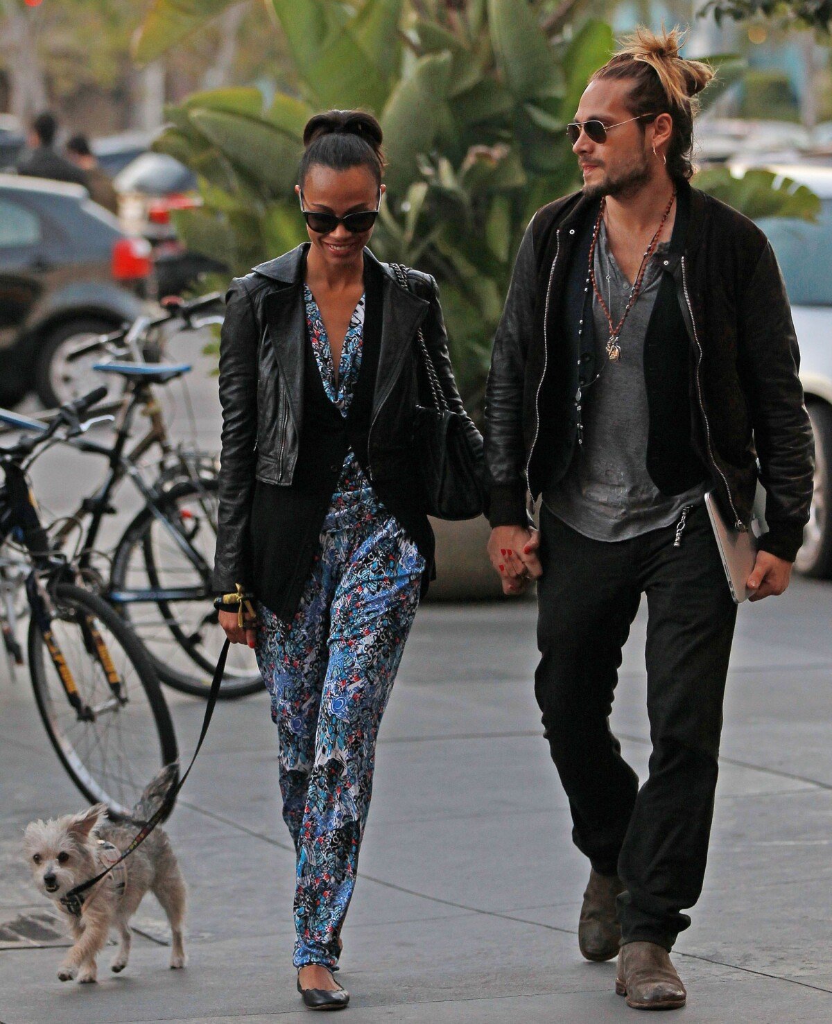 Photo : Zoe Saldana et son mari Marco Perego se promènent à Los Angeles